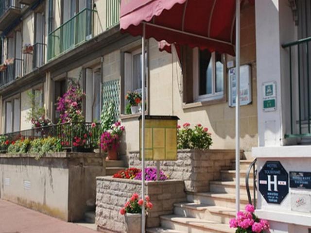 Logis Hotel & Restaurant - Le Normandie Caudebec en Caux Bagian luar foto