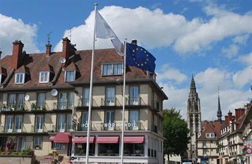 Logis Hotel & Restaurant - Le Normandie Caudebec en Caux Bagian luar foto