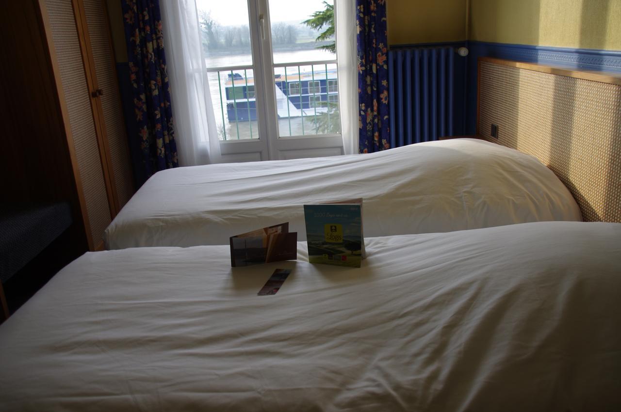 Logis Hotel & Restaurant - Le Normandie Caudebec en Caux Bagian luar foto